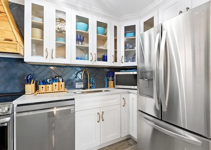 Apartment Premier 2bd Waterfront Barefoot