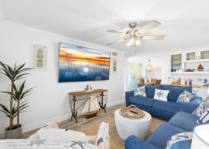 Premier 2bd Waterfront Barefoot Apartment Clearwater Beach