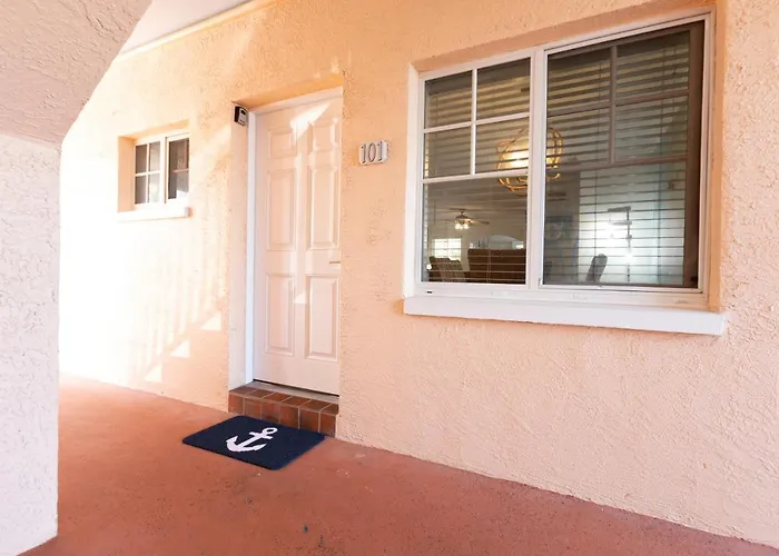 Apartment Premier 2bd Waterfront Barefoot Clearwater Beach