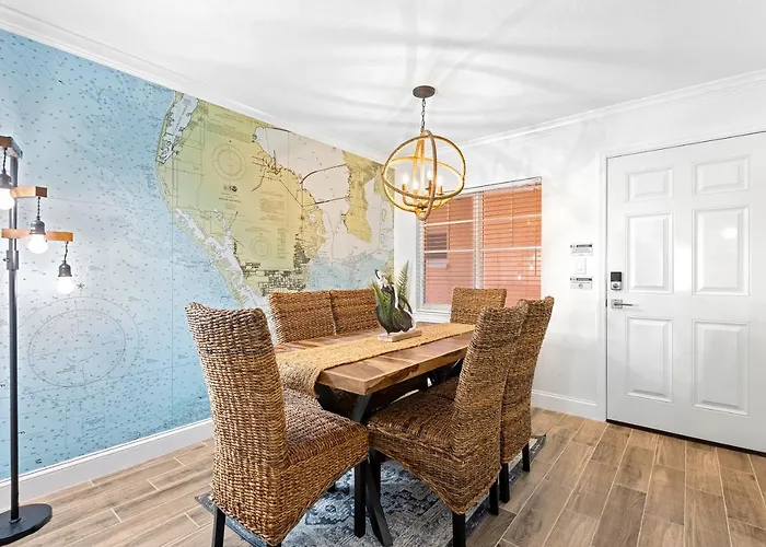 Premier 2bd Waterfront Barefoot