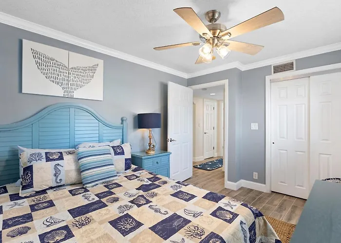 Premier 2bd Waterfront Barefoot Apartment