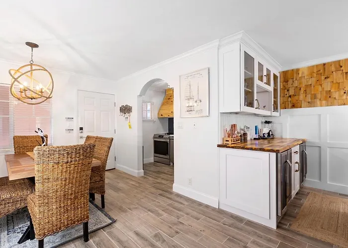 Premier 2bd Waterfront Barefoot Apartment Clearwater Beach