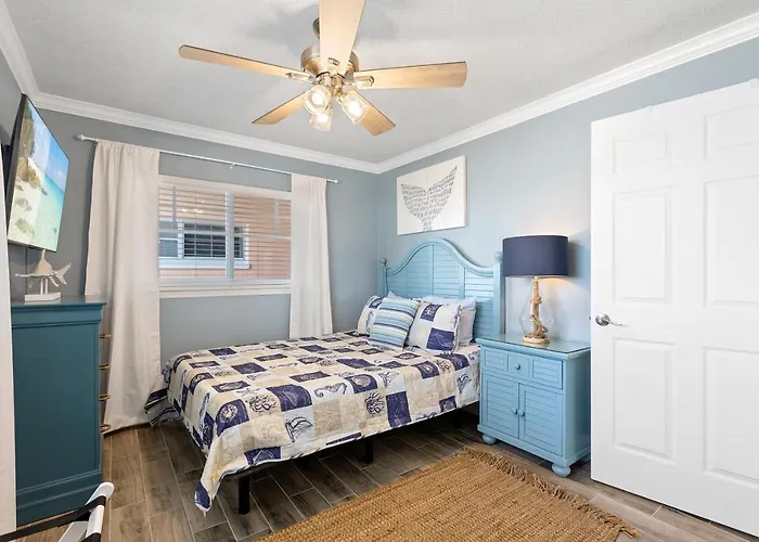 Premier 2bd Waterfront Barefoot * Clearwater Beach
