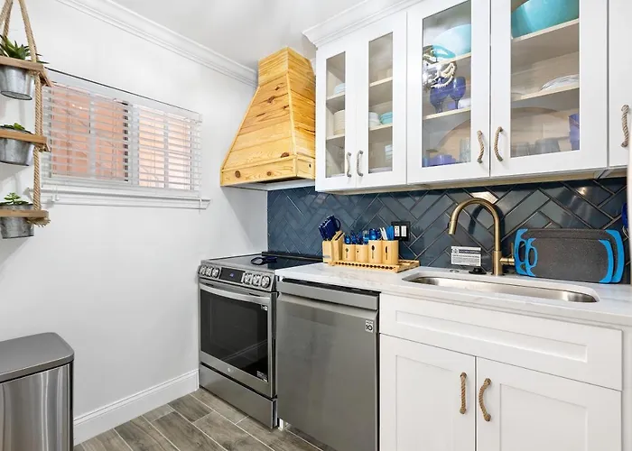 Apartment Premier 2bd Waterfront Barefoot *